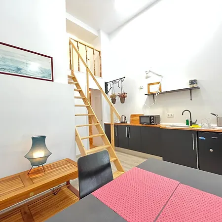 Duplex Manzanares Izq Amarillo Temporal Madrid Exterior photo